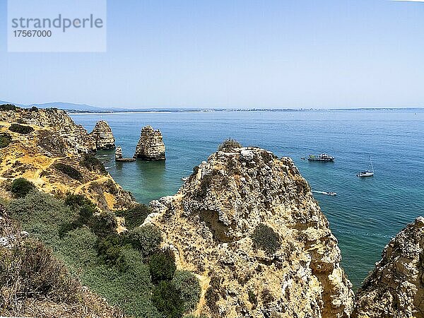 Felsenküste mit Klippen  Ponta da Piedade  Algarve  Lagos  Portugal  Europa
