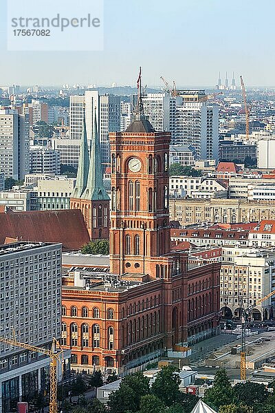 Rotes Rathaus Stadt Skyline Luftbild in Berlin  Deutschland  Europa