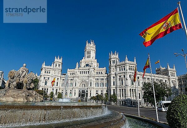 Plaza de Cibeles mit Cibeles-Brunnen und Palacio de Cibeles  Madrid  Hauptstadt  Spanien  Europa