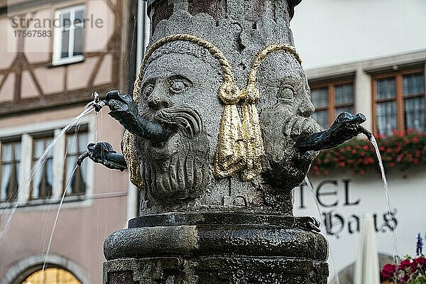 Brunnenfigur  Herrnbrunnen  Herrngasse  Wasserspeier  Rothenburg ob der Tauber