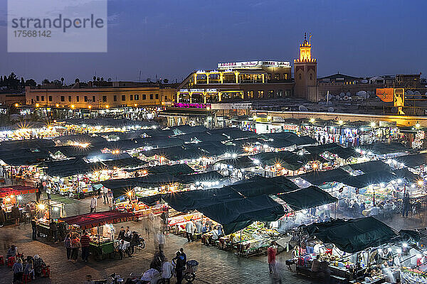 Jemaa El Fna-Platz bei Nacht  Marrakesch  Marokko  Nordafrika  Afrika