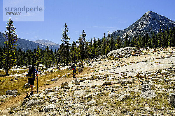 Wanderer unterwegs im Yosemite-Nationalpark