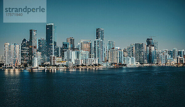 Skyline Miami Florida Panoramafarbe blau
