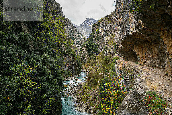 Ruta del Cares Wanderweg Naturlandschaft in Picos de Europa