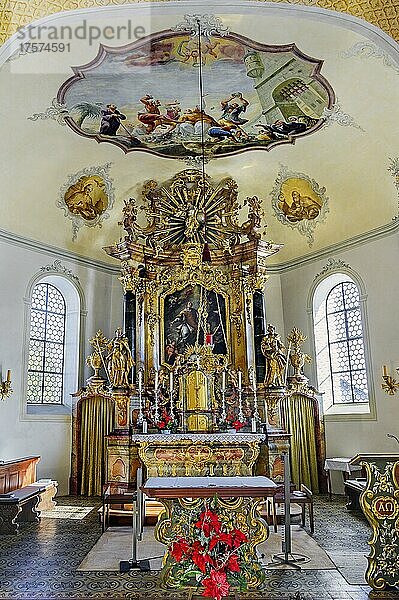 Hauptaltar  Kirche St. Stephan in Weitnau-Hellengerst  Allgäu  Bayern  Deutschland  Europa