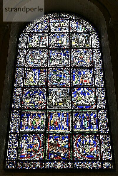 Mittelalterliches Glasfenster  Kathedrale von Canterbury  Canterbury  Kent  England  Großbritannien  Europa