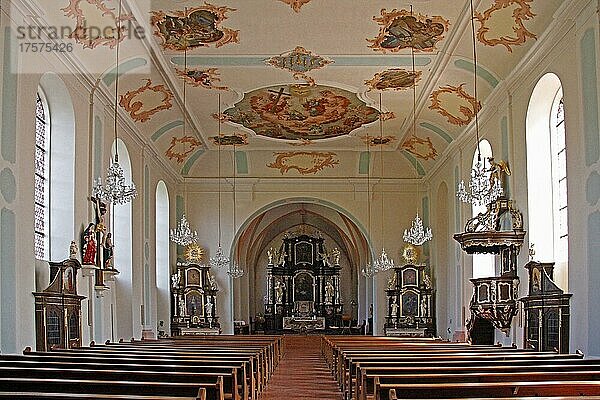 Katholische Kirche St. Johannes Nepomuk  Einweihung 1755  Hauptschiff  Hadamar Ldkrs. Limburg-Weilburg  Hessen  Deutschland  Europa