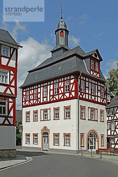 Altes Rathaus  erbaut 1724  Fachwerkhäuser  Dillenburg  Hessen  Deutschland  Europa