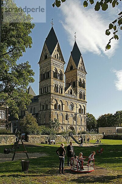 Katholische Pfarrkirche Maria Himmelfahrt (Liebfrauenkirche) (Mariendom)  Andernach am Rhein  Rheinland-Pfalz  Deutschland  Europa