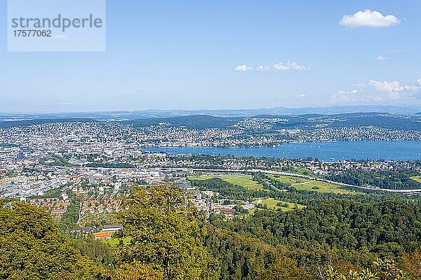 Ausblick vom Uetliberg auf die Stadt Zürich und Zürisee  Zürichsee  Kanton Zürich  Schweiz  Europa