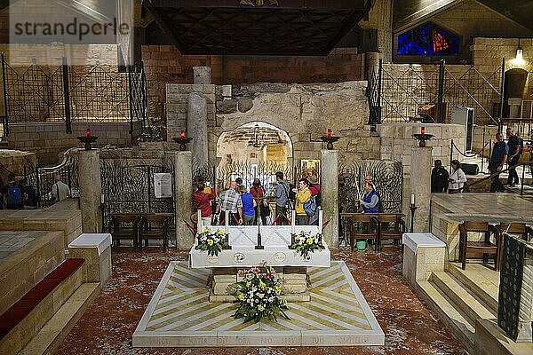 Unterer Altarraum mit Verkündigungsgrotte  Verkündigungsbasilika  Nazareth  Israel  Asien