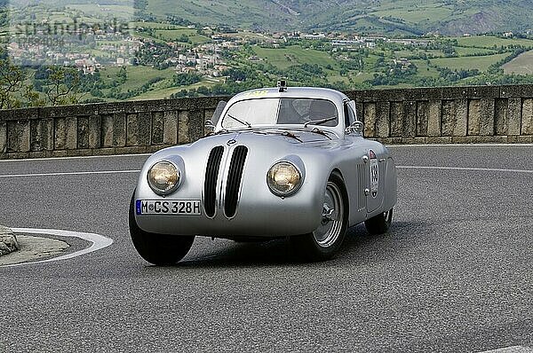 Mille Miglia 2014  Nr. 138 BMW 328 berlinetta Touring Baujahr 1939 Oldtimer Autorennen. San Marino  Italien  Europa