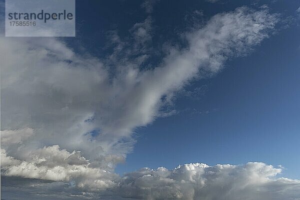 Wolkenformationen  Bayern  Deutschland  Europa