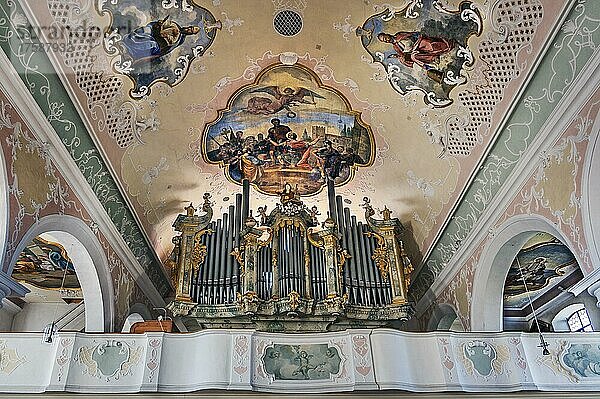 Orgelempore  Kirche St. Blasius und Alexander  Altusried  Allgäu  Bayern  Deutschland  Europa