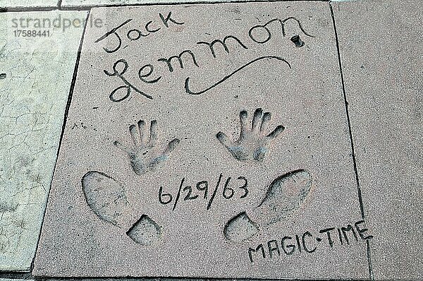 Handabdrücke und Fußabdrücke von JACK LEMMON  Hollywood Boulevard  Los Angeles  Kalifornien  USA  Nordamerika