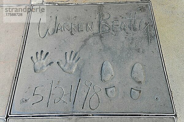 Handabdrücke und Fußabdrücke von WARREN BEATTY  Hollywood Boulevard  Los Angeles  Kalifornien  USA  Nordamerika
