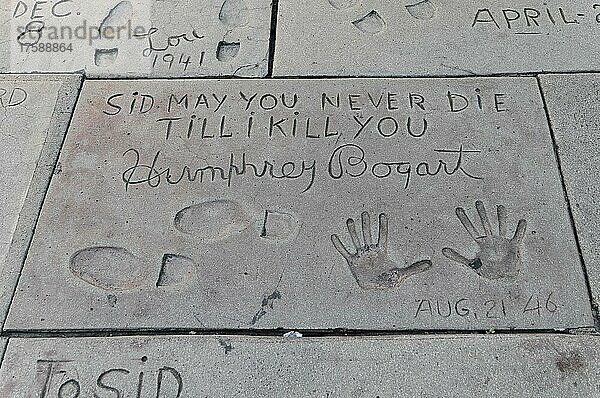 Handabdrücke und Fußabdrücke von HUMPHREY BOGART  Hollywood Boulevard  Los Angeles  Kalifornien  USA  Nordamerika