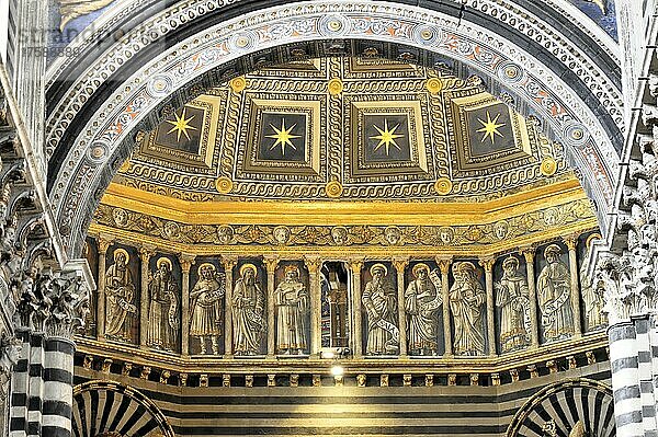 Detail  Gemälde Fresken und Skulpturen  Kuppel des Doms von Siena  Cattedrale di Santa Maria Assunta  Innenansicht  Hauptkirche der Stadt Siena  Toskana  Italien  Europa