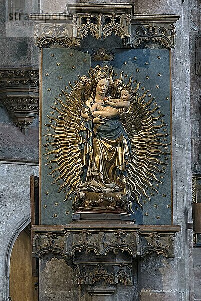 Strahlenkranzmadonna von 1438  Sebalduskirche  Nürnberg  Mittelfranken  Bayern  Deutschland  Europa