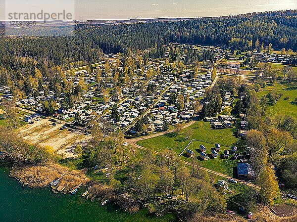 Luftaufnahme vom Campingplatz Hohenfelden mit Badesee  Hohenfelden  Thüringen  Deutschland  Europa