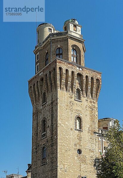 Specola-Turm  Castello Carrarese  Schloss Carrara  Padua  Padova  Italien  Europa