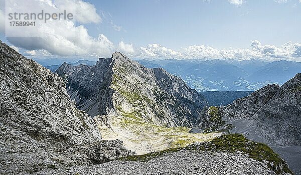 Berglandschaft  Blick auf Berg Hochnissel  Karwendelgebirge  Tirol  Österreich  Europa