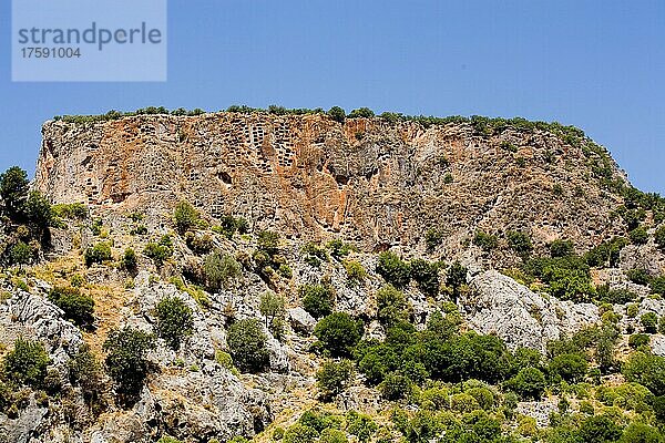 Pinara  Felsnekropole  Grabhöhlen  Lykien  Türkei  Asien