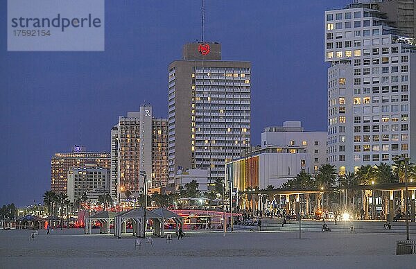 Sandstrand  Hochhäuser  Tel Aviv  Israel  Asien