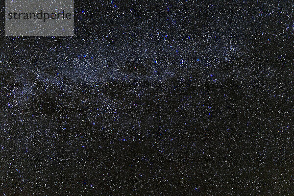 Vereinigte Staaten  Utah  Escalante  Milchstraße am dunklen Himmel sichtbar