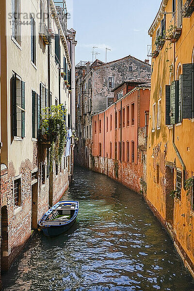 Italien  Venetien  Venedig  Kanal in der Nähe der Calle De La Madoneta