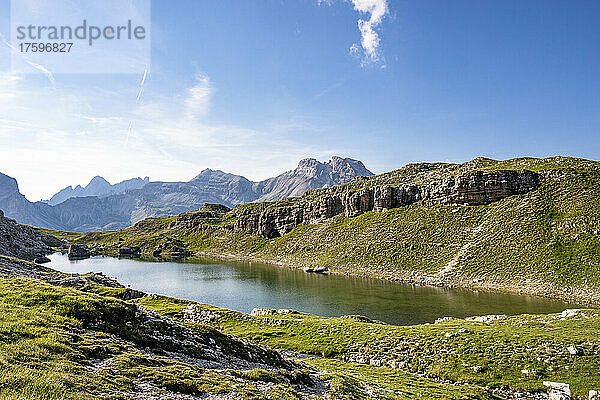 Italien  Südtirol  See im Naturpark Puez-Geisler im Sommer
