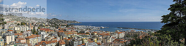 Italien  Ligurien  Sanremo  Panoramablick von der Aussichtsplattform Belvedere della Madonna Della Costa