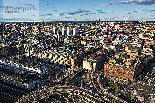 Schweden  Bezirk Stockholm  Stockholm  Luftaufnahme der Innenstadt rund um den Stockholmer Hauptbahnhof