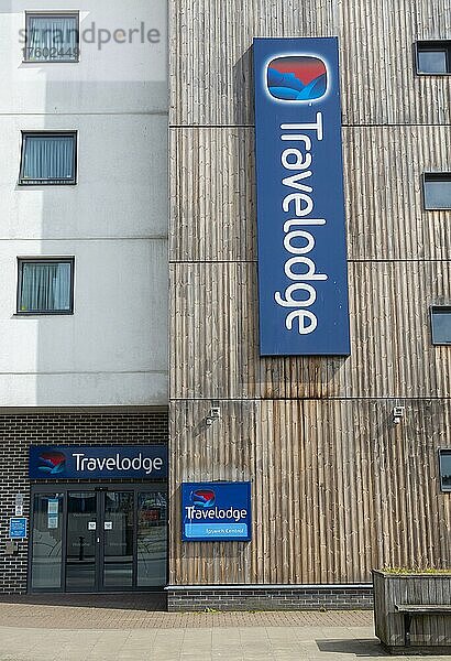 Modernes Travelodge Hotel in der Duke Street  in der Nähe des Wet Dock  Ipswich  Suffolk  England  UK