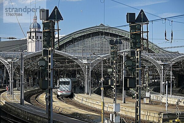 Kölner Hauptbahnhof  Köln  Rheinland  Nordrhein-Westfalen  Deutschland  Europa