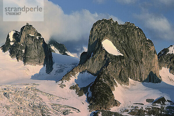 Pigeon und Snowpatch Spires  Bugaboos  British Columbia  Kanada