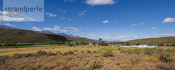 Ansichten einer Stadt entlang der Route 62 im Westkap von Südafrika; Westkap  Südafrika