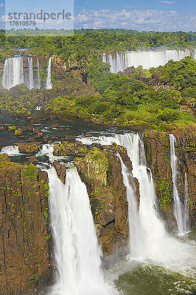 Wasserfälle im Iguacu Falls National Park; Brasilien