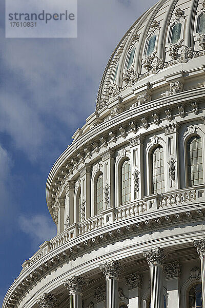 Kuppel des Kapitols  von der Ostseite aus gesehen  Washington DC  USA; Washington DC  Vereinigte Staaten von Amerika