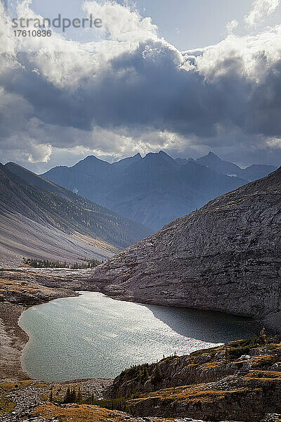 Headwall-Seen in der Kananaskis Range  Rocky Mountains  Peter Lougheed Provincial Park  Alberta  Kanada