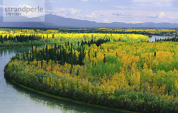 Robert Campbell Highway  Yukon  Kanada