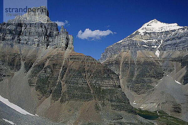 Pinnacle Mountain und Mount Temple  Banff National Park  Alberta  Kanada