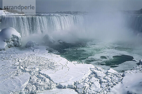 Niagarafälle im Winter Ontario  Kanada