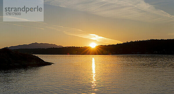 Coopers Green Regional Park in Halfmoon Bay an der Sunshine Coast bei Sonnenuntergang  BC  Kanada; Halfmoon Bay  British Columbia  Kanada