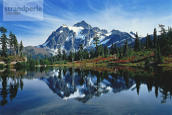 Mount Shuksan und Picture Lake Mount Baker National Forest Washington  USA
