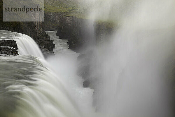 Gullfoss-Wasserfall  im Goldenen Kreis  Südwest-Island; Gulfoss-Wasserfall  Fluss Hvita  Island.