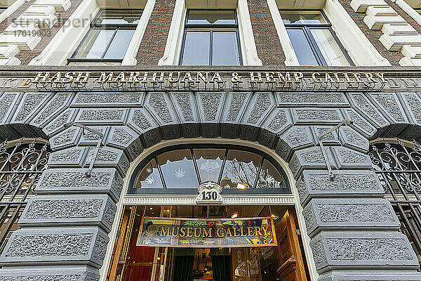 Hash Marihuana & Hemp Gallery  Oudezijds Achterburgwal  Green Light District  Amsterdam; Amsterdam  Nordholland  Niederlande