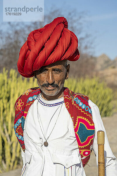 Rabari-Hirte in den Pali-Ebenen von Rajasthan  Indien; Pali  Rajasthan  Indien