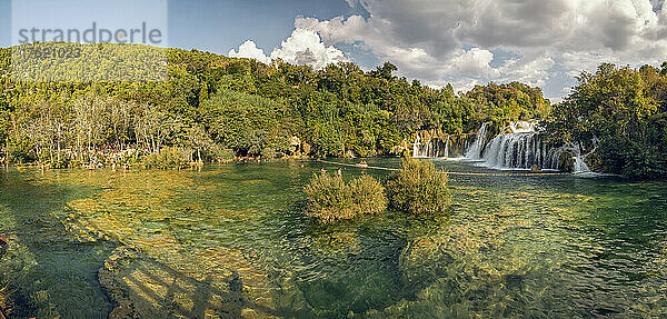 Schöne Aussicht auf den Wasserfall Skradinski Buk  Nationalpark Krka  Sibenik-Knin  Kroatien