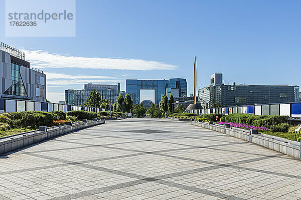Japan  Kanto-Region  Tokio  leerer Symbol-Promenade-Park